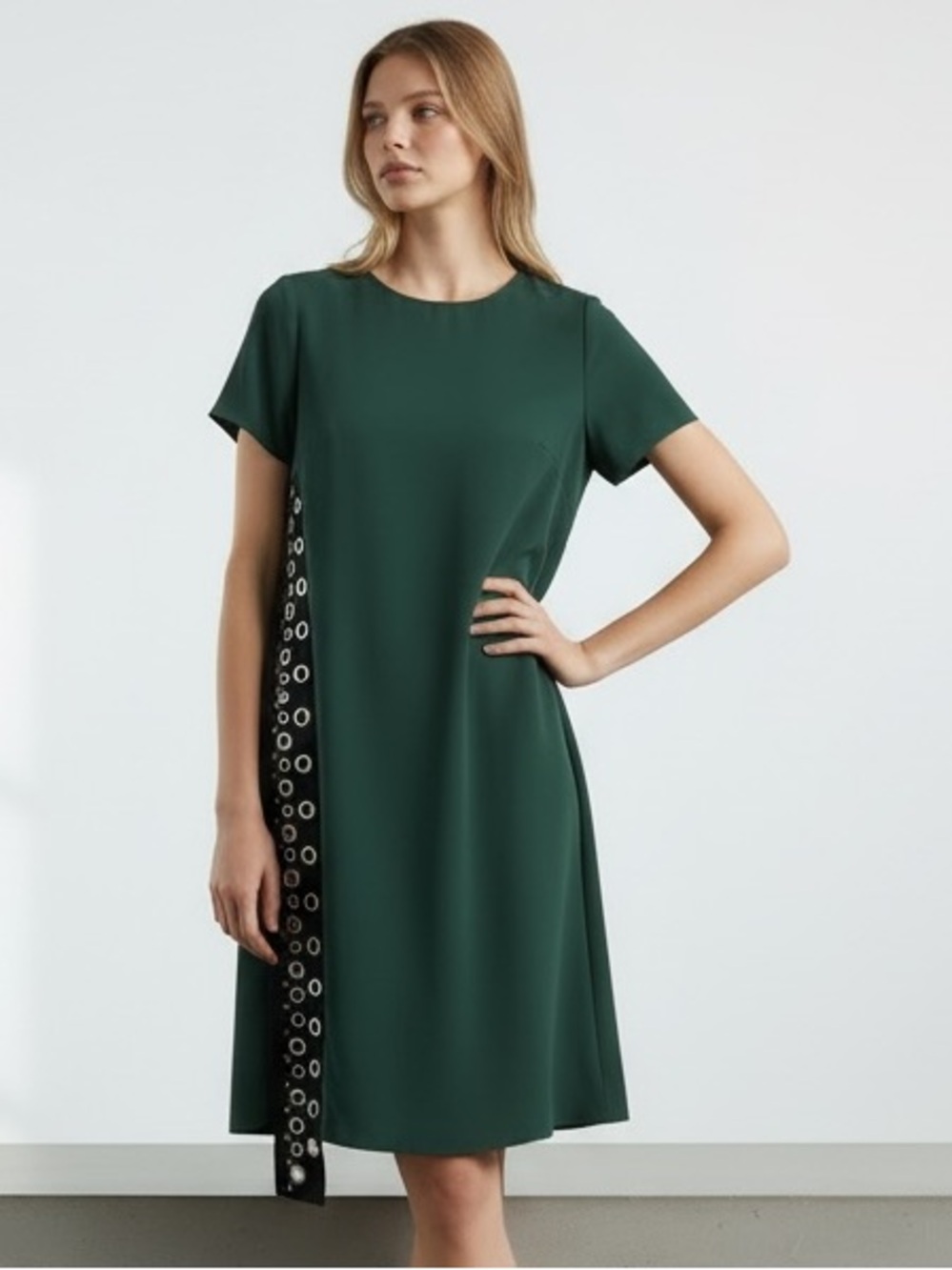 NO. 21 | Numero Ventuno | Green Side Embellishment Shift Dress 38 Short Sleeves